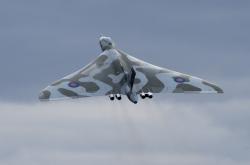 开云平台-西甲国家德比之夜，一道脆弱的月光如何刺穿钢铁洪流