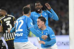 开云体育-欧冠半决赛之夜，切特进攻端无人可挡