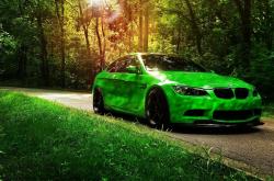 开云体育APP下载-轰鸣与弧线，当F1轮胎嘶吼遇见本泽马的黄金左脚