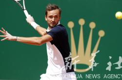 开云官网-联合杯险胜蒙特卡洛大师赛，梅德韦杰夫高光表现