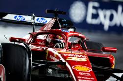 开云下载-索伯车队横扫红牛车队，塞恩斯惊艳四座