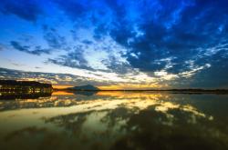 开云体育平台APP-阿什拉夫一锤定音，北非雄狮力克非洲雄鹰，巨星价值闪耀全场