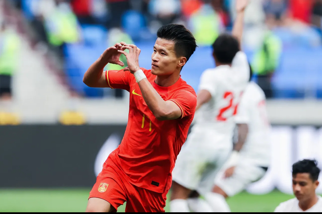 国际足球盛事风云：各队纷纷斗志昂扬