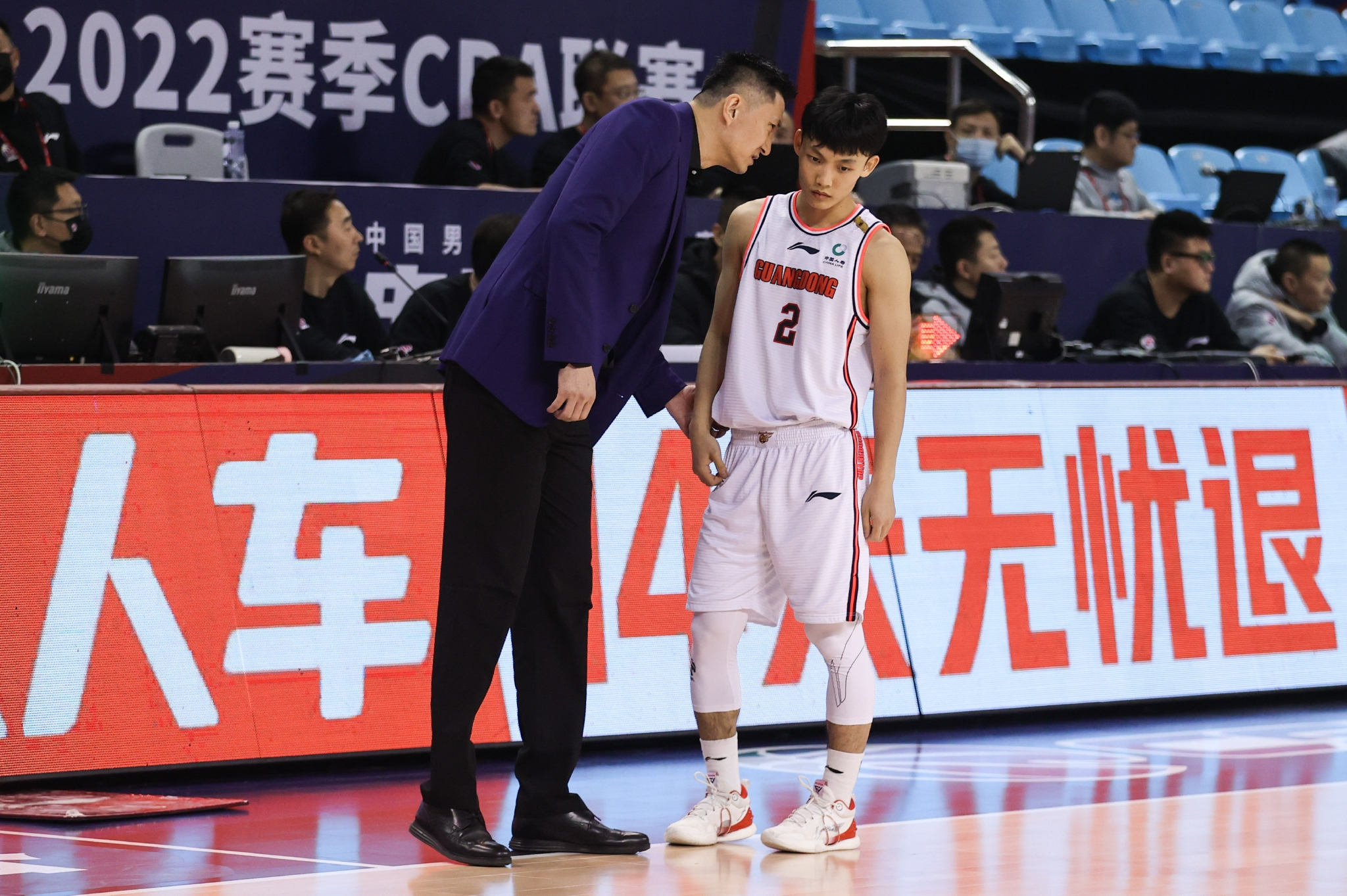 英格兰队轻取中国队，波尔高光表现