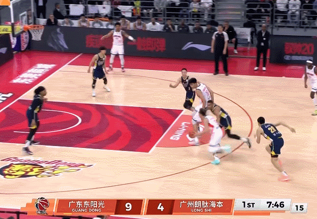 哈利伯顿统治全场，公牛最后时刻击败广东队