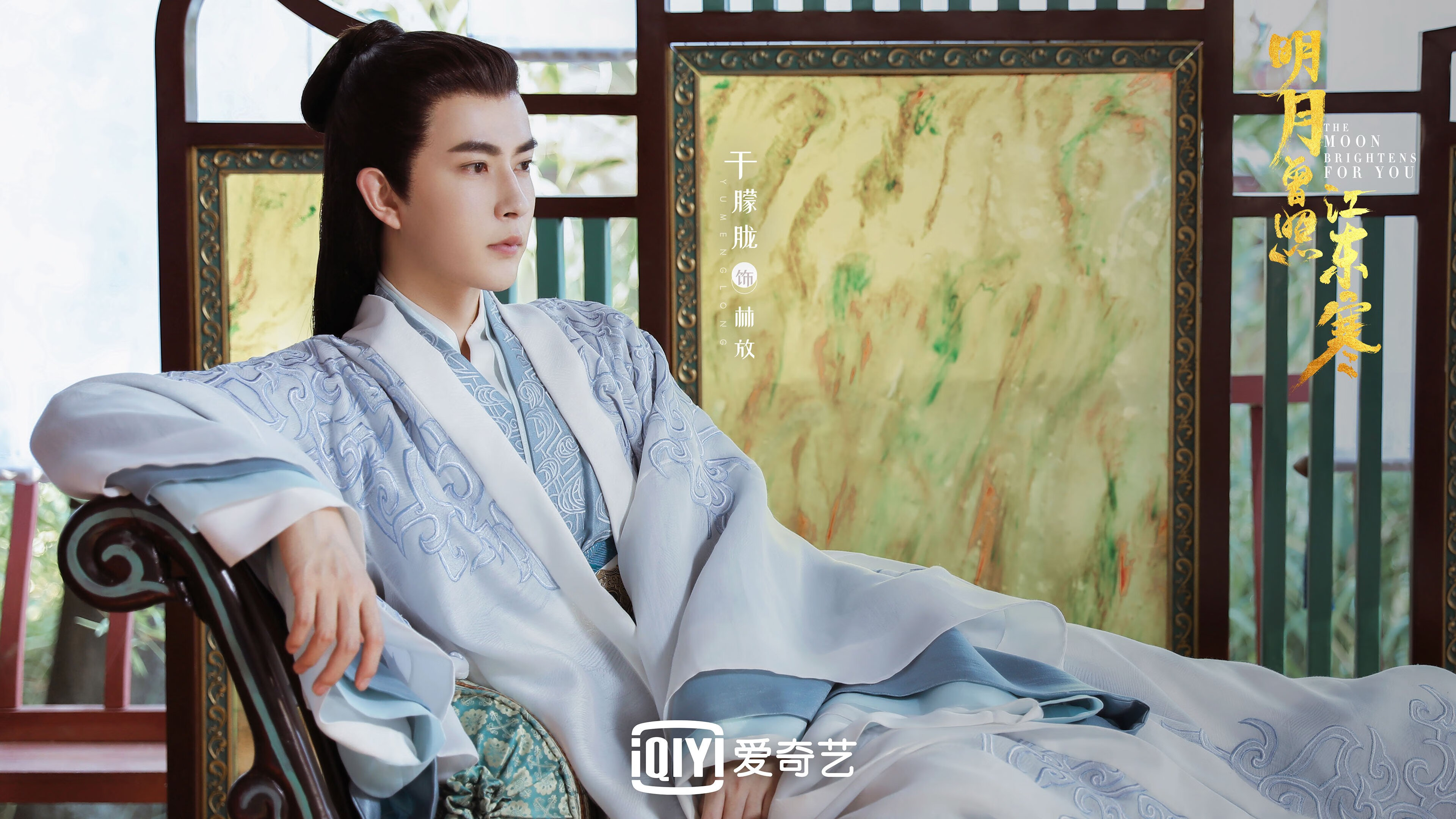 高原雄鹰对阵阿尔卑斯山麓，莱万里程碑之夜照亮友谊赛舞台