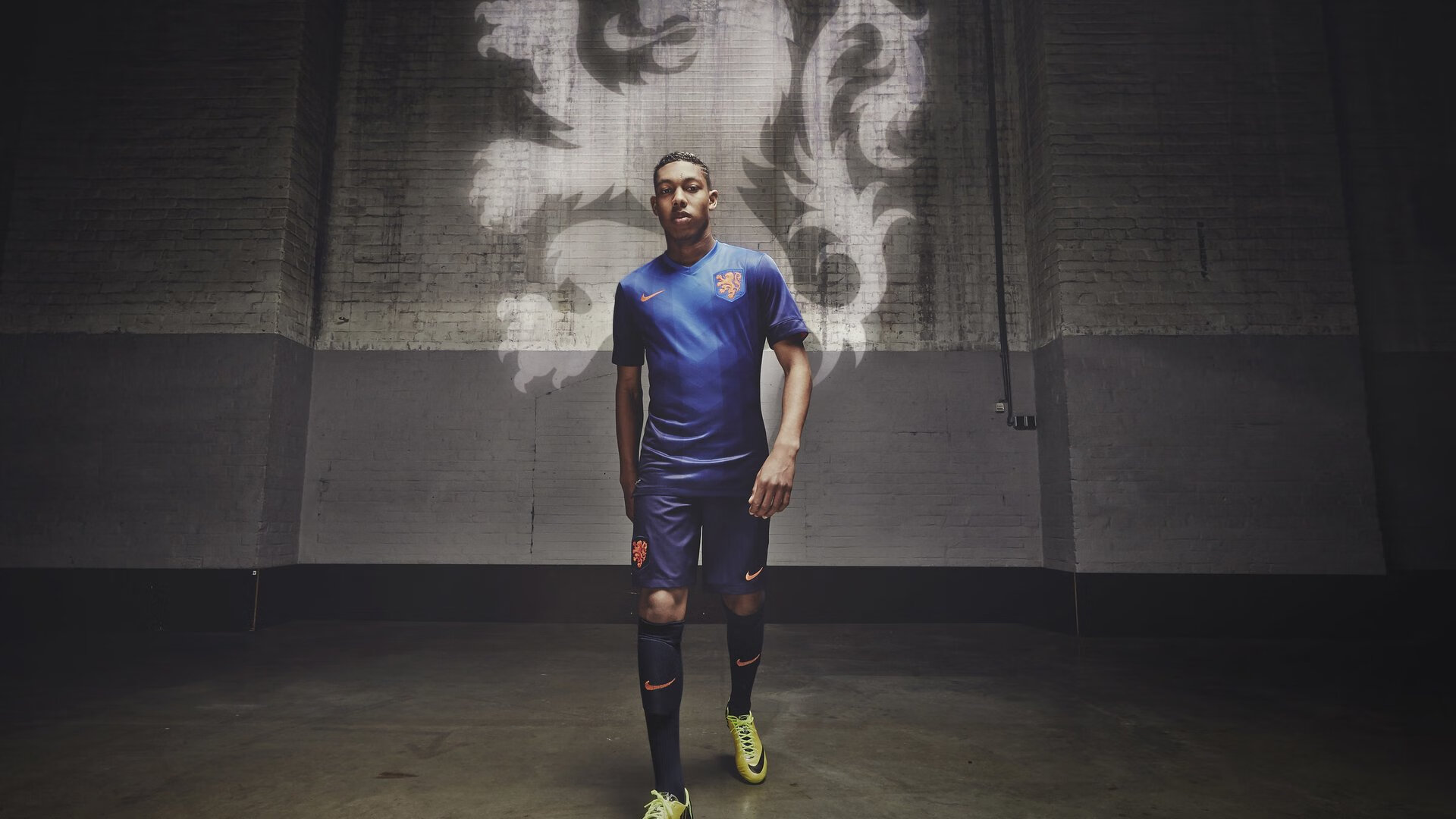 喀麦隆终结威尔士,李刚仁存在感拉满,足球之夜的激情与荣耀